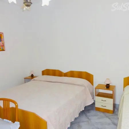 Casa Vacanza Ginos Tatil Evi *